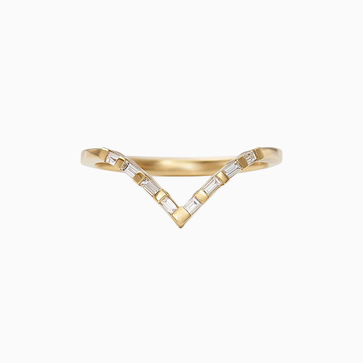 Crown wedding band with baguette diamonds