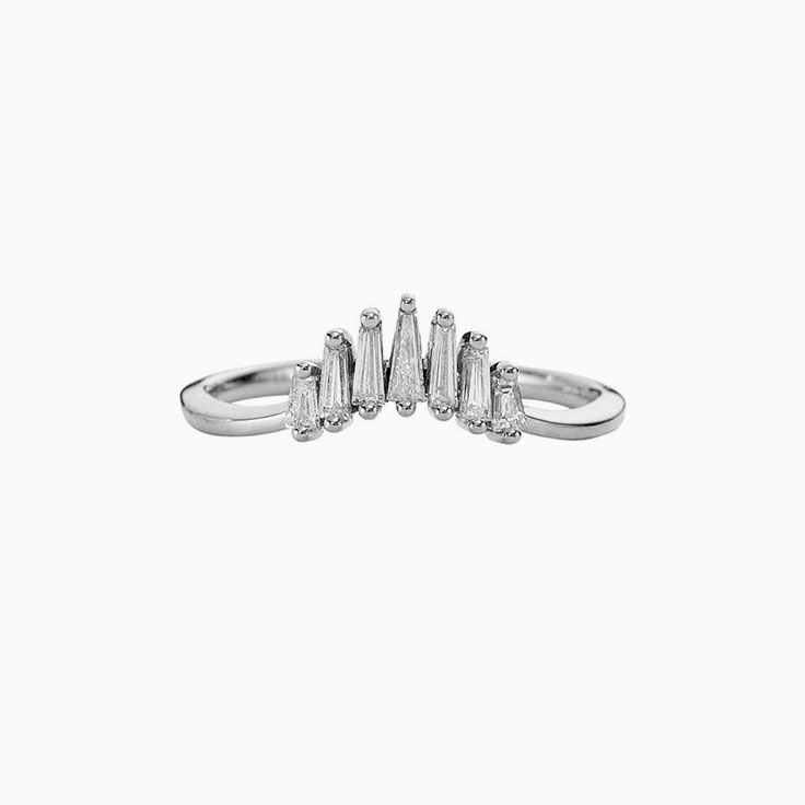Chevron wedding ring with tapered diamond