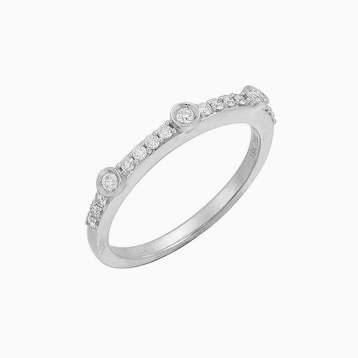 Fine Round Diamond Wedding Ring
