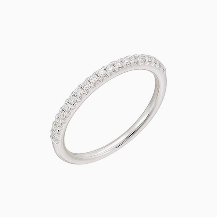Claw set diamond wedding ring 3101