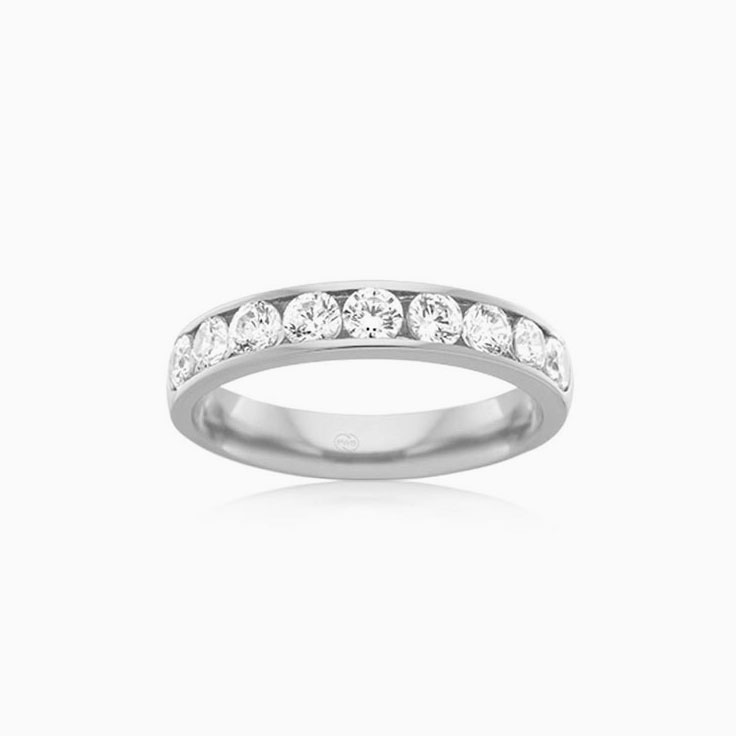 Round diamond Channel set ring HR4070