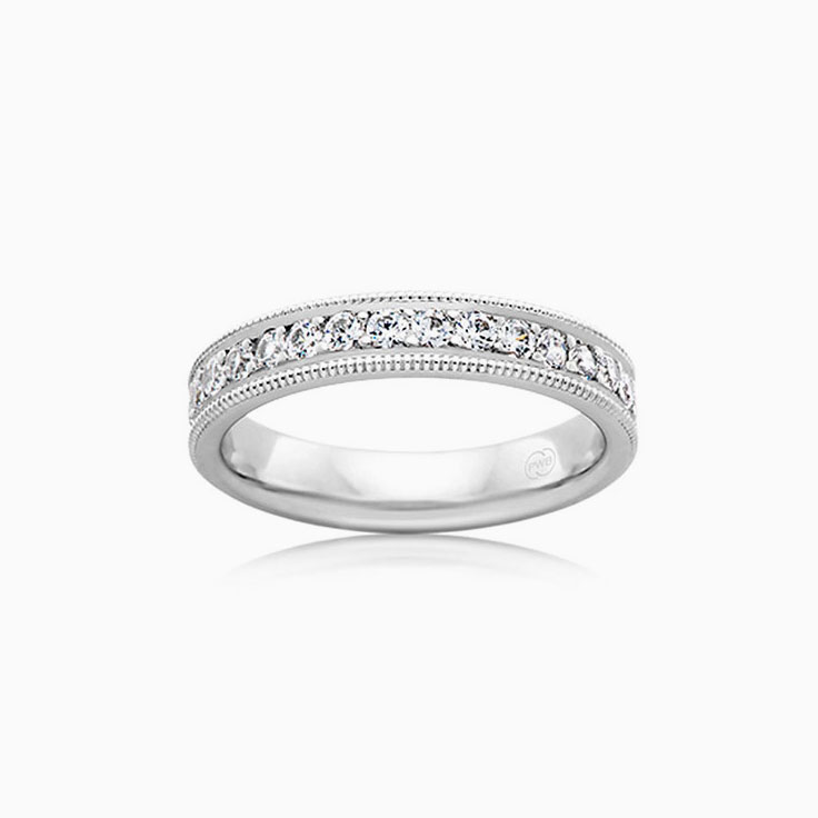 Pave set with miligrain edges F4101