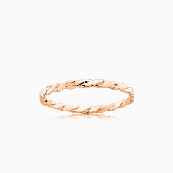 Petite twisted wedding ring J1143