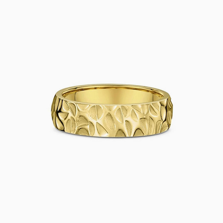Hammered Finish Gold Mens Ring