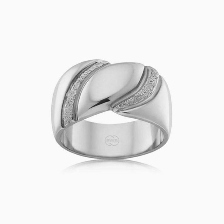 Ladies gold dress ring J2901