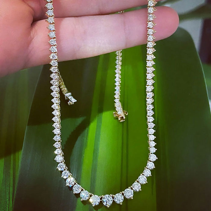 Graduated Diamond necklace