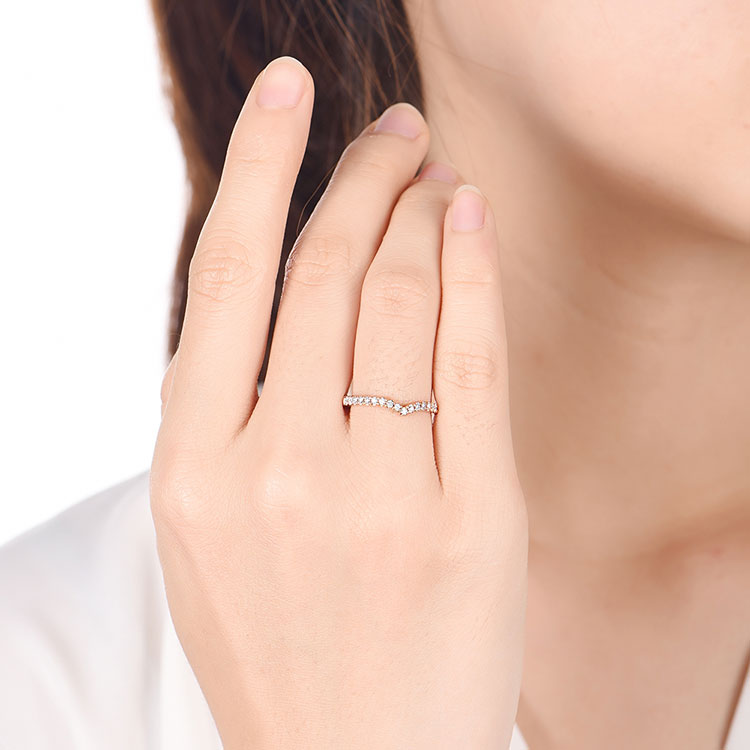 Curved Diamond Wedding Band