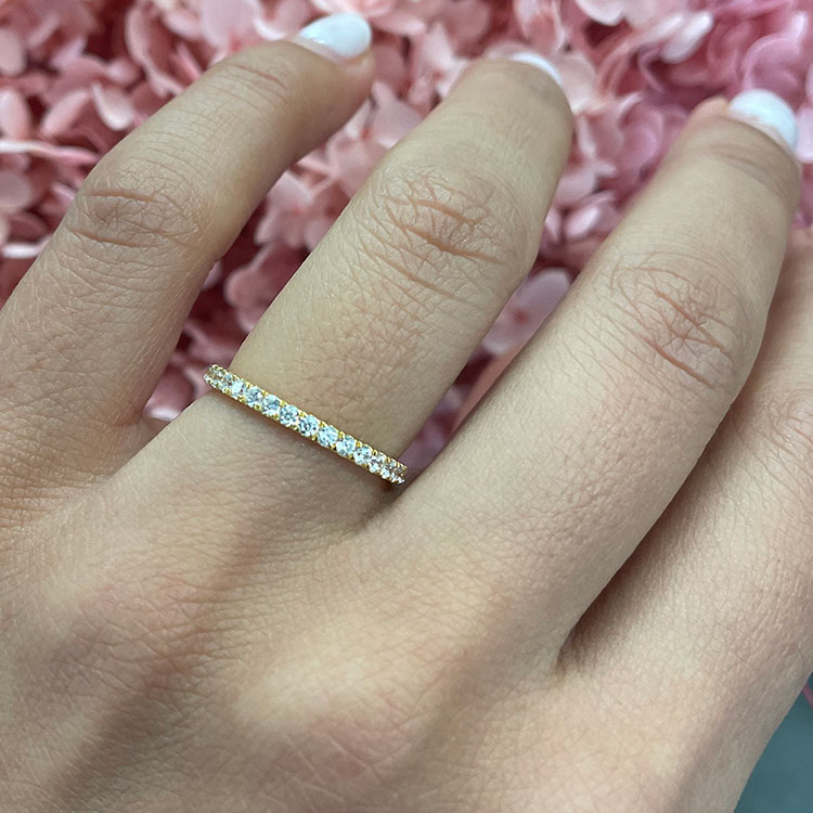 Round Diamond Petite Wedding band