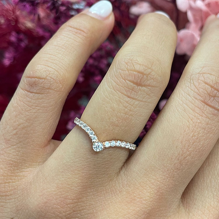 Curved Diamond wedding ring 3071