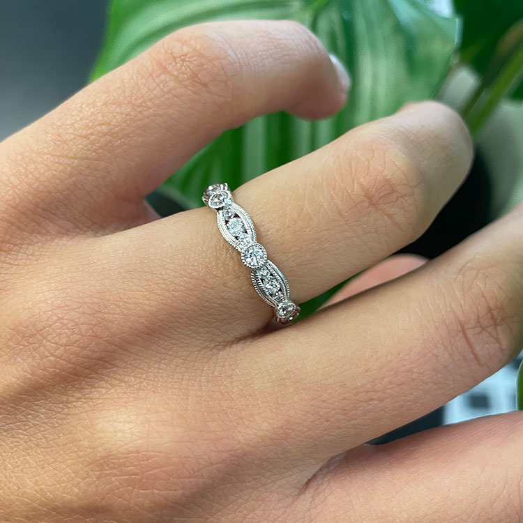 Patterned diamond ring 3086