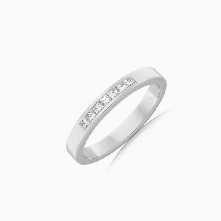 Princess cut diamond band F3128