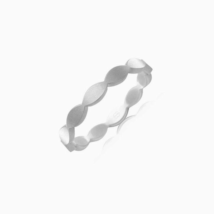 Patterened Ladies ring F3708